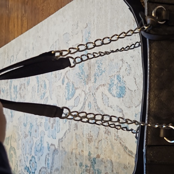 Guess Large Grey Tote Purse - Picture 9 of 10